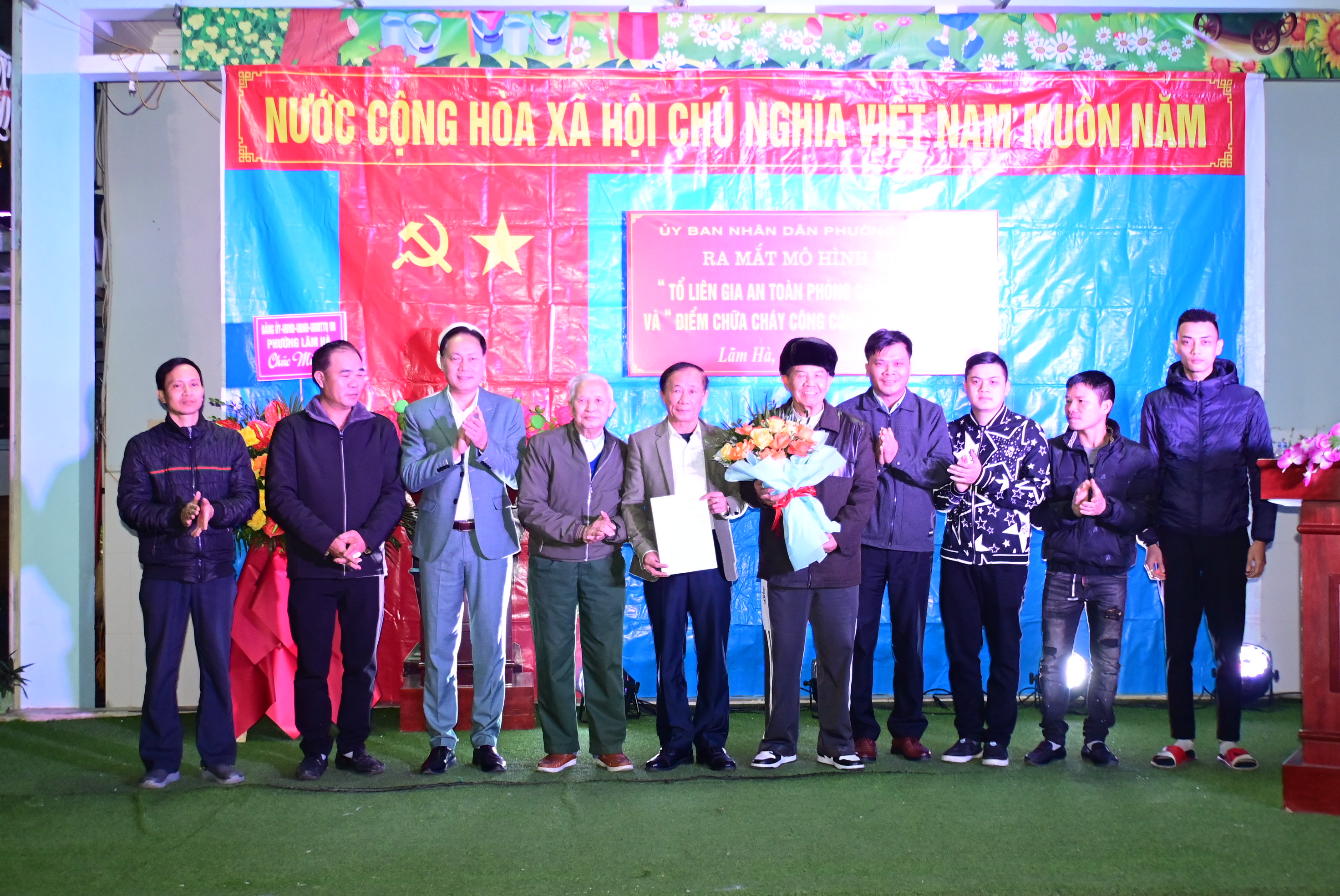 Công an quận Kiến An: Hướng dẫn lắp đặt 65 điểm chữa cháy công cộng, xây mới 17 mô hình “Tổ liên gia an toàn PCCC